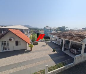 Casa no Bairro Barra da Lagoa em Florianópolis com 3 Dormitórios e 105 m² - CA00081V