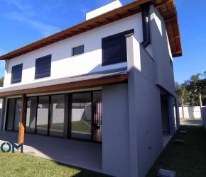 Casa no Bairro Cachoeira do Bom Jesus em Florianópolis com 4 Dormitórios (4 suítes) e 236 m² - CA0657