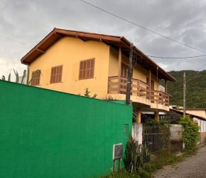 Casa no Bairro Cachoeira do Bom Jesus em Florianópolis com 5 Dormitórios - 400547