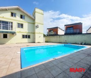 Casa no Bairro Campeche em Florianópolis com 3 Dormitórios (2 suítes) e 260 m² - 119541