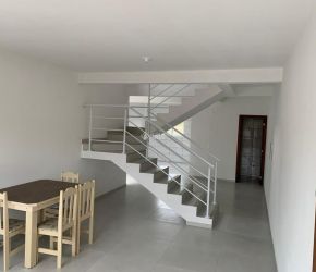 Casa no Bairro Campeche em Florianópolis com 3 Dormitórios (2 suítes) - 440064