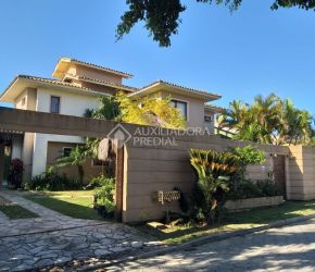 Casa no Bairro Campeche em Florianópolis com 6 Dormitórios (2 suítes) - 354161