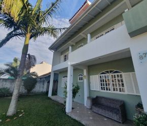 Casa no Bairro Campeche em Florianópolis com 4 Dormitórios (1 suíte) e 237.73 m² - 426010