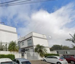 Casa no Bairro Campeche em Florianópolis com 3 Dormitórios (1 suíte) - 466812