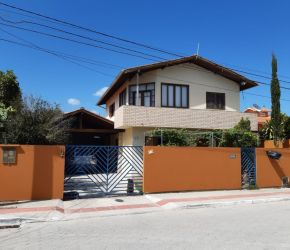 Casa no Bairro Campeche em Florianópolis com 4 Dormitórios - 472537