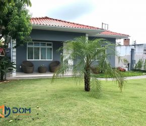 Casa no Bairro Canasvieiras em Florianópolis com 9 Dormitórios (2 suítes) e 900 m² - 827