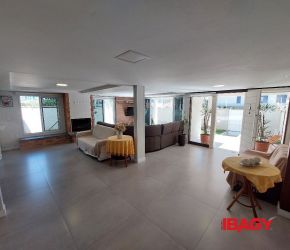 Casa no Bairro Canasvieiras em Florianópolis com 5 Dormitórios (2 suítes) e 380 m² - 123634