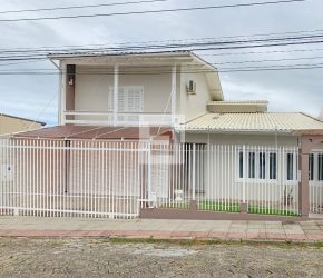 Casa no Bairro Capoeiras em Florianópolis com 4 Dormitórios (2 suítes) e 405 m² - 2810