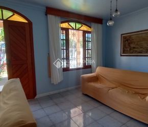 Casa no Bairro Carianos em Florianópolis com 4 Dormitórios - 381807