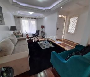 Casa no Bairro Carianos em Florianópolis com 4 Dormitórios (1 suíte) - 373726