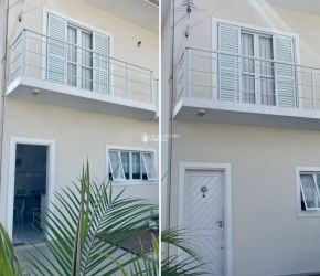 Casa no Bairro Carianos em Florianópolis com 3 Dormitórios - 415551