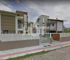 Casa no Bairro Carianos em Florianópolis com 4 Dormitórios (1 suíte) e 180 m² - 426776