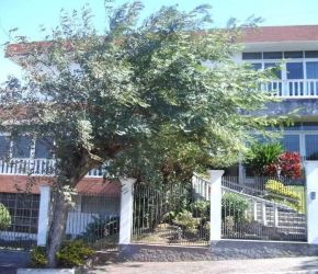 Casa no Bairro Coqueiros em Florianópolis com 8 Dormitórios (6 suítes) - RMX1295