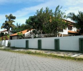 Casa no Bairro Córrego Grande em Florianópolis com 4 Dormitórios (4 suítes) - 401486