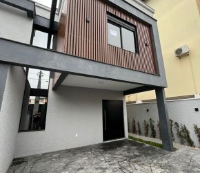 Casa no Bairro Ingleses em Florianópolis com 3 Dormitórios (3 suítes) e 109 m² - 285