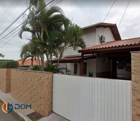 Casa no Bairro Ingleses em Florianópolis com 5 Dormitórios (1 suíte) e 180 m² - 914