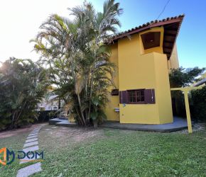 Casa no Bairro Ingleses em Florianópolis com 3 Dormitórios (1 suíte) e 261 m² - 967