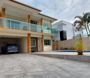 Casa no Bairro Ingleses em Florianópolis com 5 Dormitórios (1 suíte) e 324 m² - CA1049