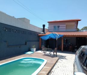 Casa no Bairro Ingleses em Florianópolis com 3 Dormitórios (2 suítes) - 463725