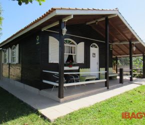Casa no Bairro Ingleses em Florianópolis com 3 Dormitórios e 110 m² - 110101
