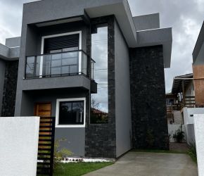Casa no Bairro Ingleses em Florianópolis com 3 Dormitórios (2 suítes) e 93 m² - SO0394