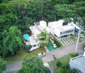 Casa no Bairro Itacorubí em Florianópolis com 3 Dormitórios (3 suítes) e 230 m² - 683