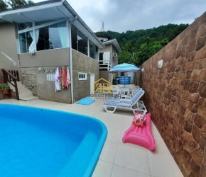Casa no Bairro Itacorubí em Florianópolis com 2 Dormitórios - C243