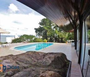 Casa no Bairro João Paulo em Florianópolis com 4 Dormitórios (2 suítes) e 450 m² - 590