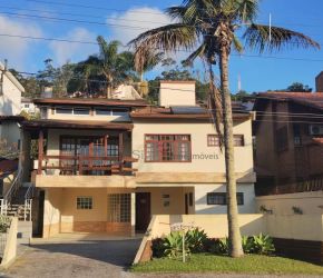 Casa no Bairro João Paulo em Florianópolis com 5 Dormitórios (2 suítes) e 282 m² - CA0030