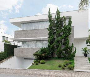 Casa no Bairro Jurerê em Florianópolis com 4 Dormitórios (4 suítes) e 484.73 m² - 433739