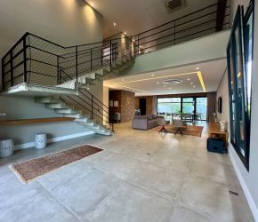 Casa no Bairro Jurerê Internacional em Florianópolis com 5 Dormitórios (4 suítes) e 355 m² - CA0281