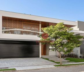 Casa no Bairro Jurerê Internacional em Florianópolis com 5 Dormitórios (5 suítes) e 430 m² - CA0773