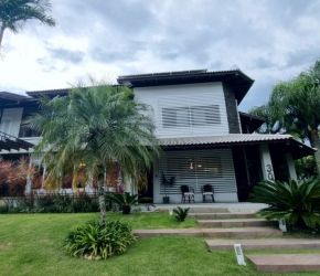 Casa no Bairro Jurerê Internacional em Florianópolis com 4 Dormitórios (4 suítes) e 520 m² - CA0269