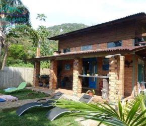 Casa no Bairro Lagoa da Conceição em Florianópolis com 2 Dormitórios e 140 m² - CA1005