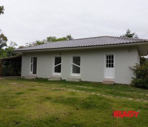 Casa no Bairro Lagoa da Conceição em Florianópolis com 2 Dormitórios (1 suíte) e 90 m² - 120993