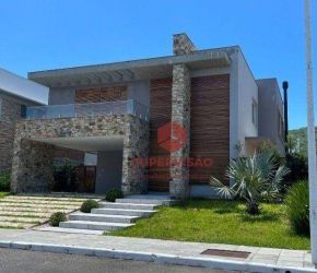 Casa no Bairro Lagoa da Conceição em Florianópolis com 4 Dormitórios (3 suítes) e 390 m² - CA1049