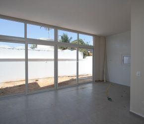 Casa no Bairro Lagoa da Conceição em Florianópolis com 4 Dormitórios (4 suítes) - 441916