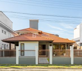 Casa no Bairro Morro das Pedras em Florianópolis com 5 Dormitórios (2 suítes) e 321 m² - 20796
