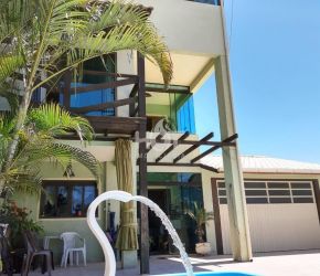 Casa no Bairro Morro das Pedras em Florianópolis com 3 Dormitórios (1 suíte) e 290 m² - 427043