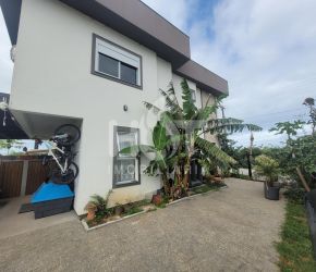Casa no Bairro Ribeirão da Ilha em Florianópolis com 2 Dormitórios (1 suíte) e 100 m² - 428178