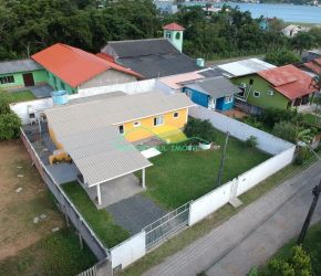 Casa no Bairro Ribeirão da Ilha em Florianópolis com 3 Dormitórios (1 suíte) e 105 m² - CA0146_COSTAO