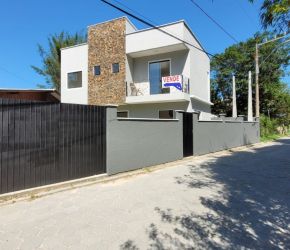 Casa no Bairro Rio Tavares em Florianópolis com 3 Dormitórios (1 suíte) - 458050
