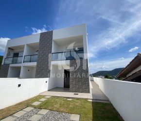 Casa no Bairro Rio Tavares em Florianópolis com 3 Dormitórios (1 suíte) e 174.2 m² - 428435