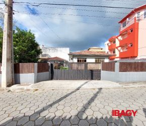 Casa no Bairro Rio Tavares em Florianópolis com 3 Dormitórios e 133.86 m² - 123103