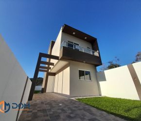Casa no Bairro Rio Vermelho em Florianópolis com 4 Dormitórios (1 suíte) e 132 m² - 940