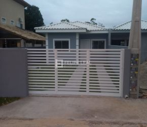 Casa no Bairro Rio Vermelho em Florianópolis com 3 Dormitórios (1 suíte) e 69 m² - 20618