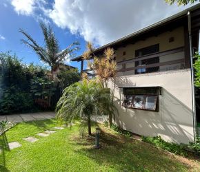 Casa no Bairro Rio Vermelho em Florianópolis com 3 Dormitórios (1 suíte) - 467216
