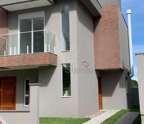 Casa no Bairro Rio Vermelho em Florianópolis com 3 Dormitórios (1 suíte) e 122 m² - CA0073