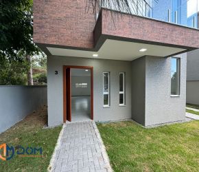 Casa no Bairro Rio Vermelho em Florianópolis com 3 Dormitórios (1 suíte) e 123 m² - 1398