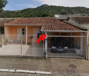 Casa no Bairro Saco dos Limões em Florianópolis com 3 Dormitórios (1 suíte) e 200 m² - CA00396V